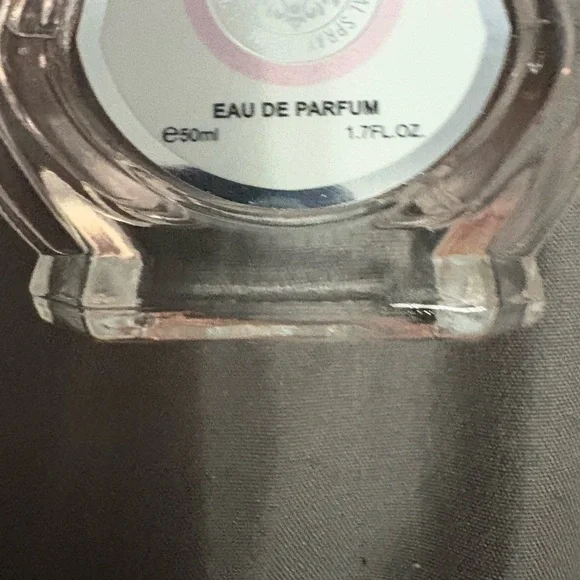 Yara eau de parfum spray 1.7 ounce brand new - Picture 3 of 3